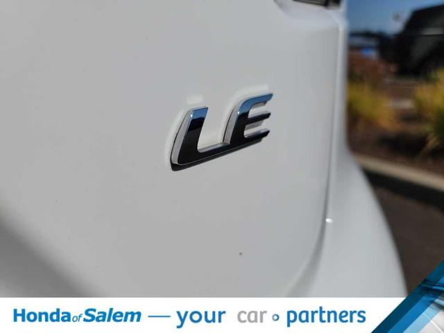Photo of 2023 WHI/White Toyota Corolla