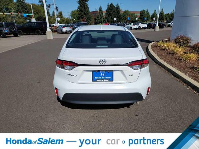 Photo of 2023 WHI/White Toyota Corolla