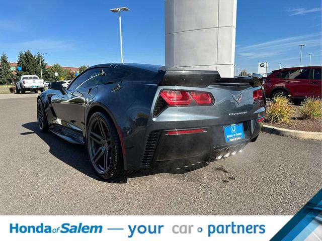 Photo of 2019 Shadow Gray Metallic Chevrolet Corvette