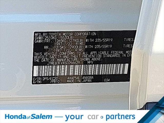 Photo of 2025 Wind Chill Pearl/Midnight Black Metallic Toyota RAV4 Hybrid