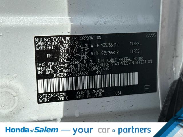 Photo of 2025 Wind Chill Pearl/Midnight Black Metallic Toyota RAV4 Hybrid