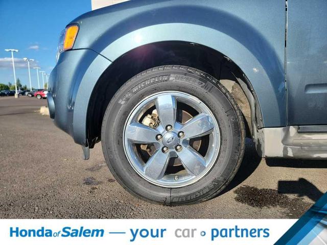 Photo of 2010 Steel Blue Metallic Ford Escape