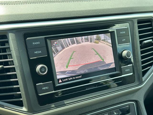 Photo of 2023 Deep Black Pearl Effect Volkswagen Atlas