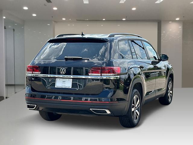 Photo of 2023 Deep Black Pearl Effect Volkswagen Atlas