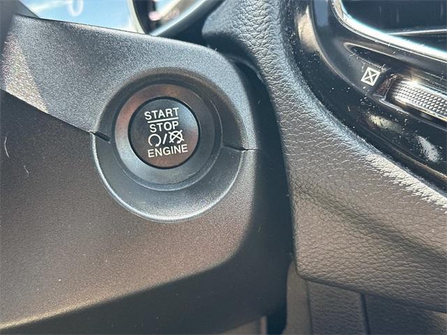Photo of 2019 Granite Crystal Clearcoat Metallic Jeep Compass
