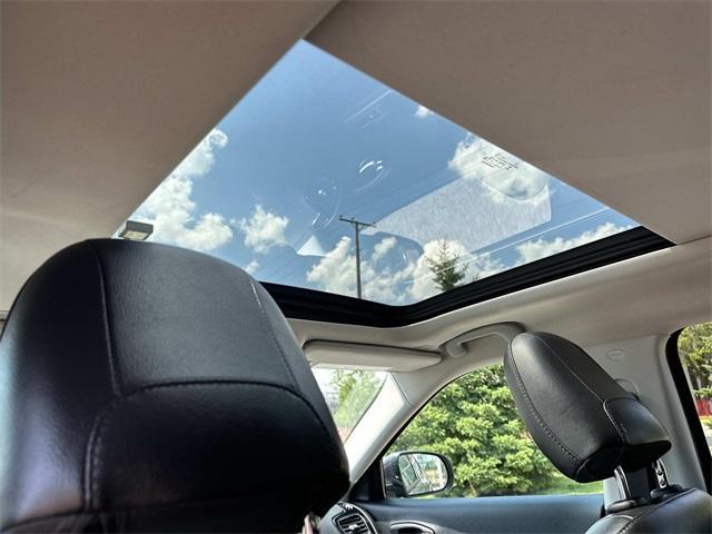 Photo of 2019 Granite Crystal Clearcoat Metallic Jeep Compass