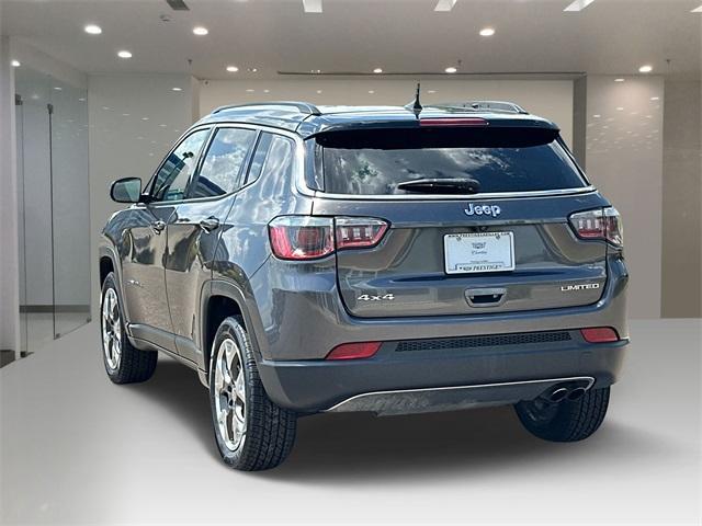 Photo of 2019 Granite Crystal Clearcoat Metallic Jeep Compass