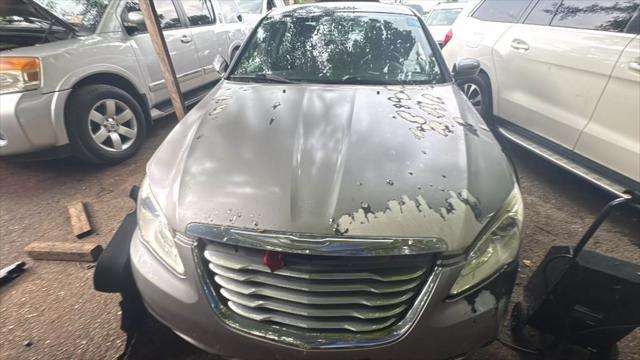 2013 Chrysler 200