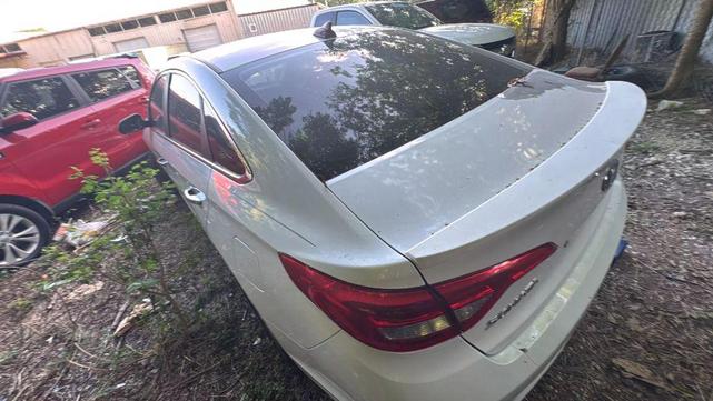 Photo of 2015 Quartz White Pearl Hyundai SONATA
