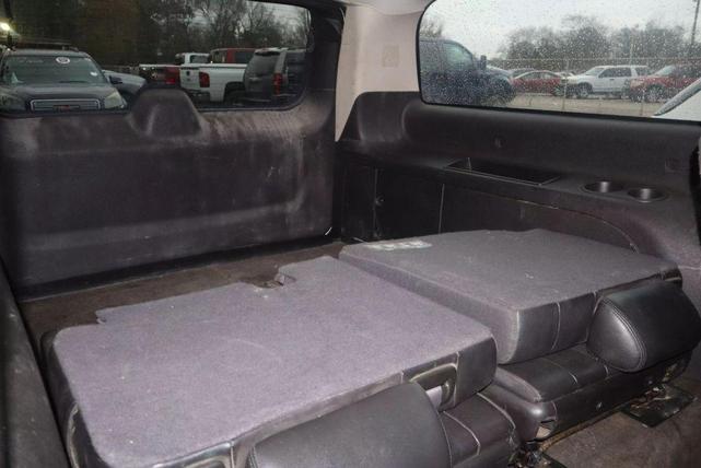 Photo of 2013 White Chevrolet Suburban