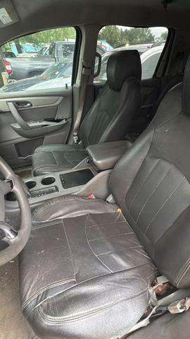 Photo of 2014 White Chevrolet Traverse