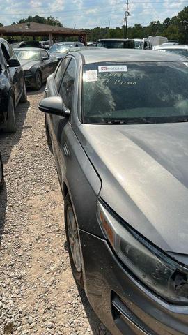 Photo of 2018 Titanium Silver Kia Optima