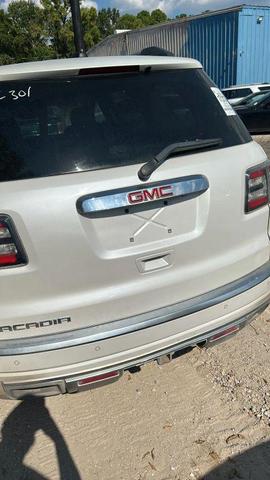Photo of 2016 White Frost Tricoat GMC Acadia