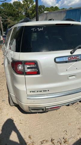 Photo of 2016 White Frost Tricoat GMC Acadia