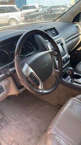 Photo of 2016 White Frost Tricoat GMC Acadia