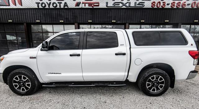 Photo of 2013 Super White Toyota Tundra