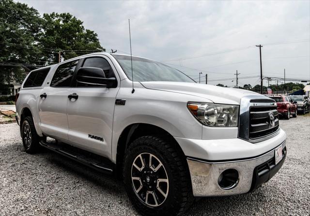 Photo of 2013 Super White Toyota Tundra
