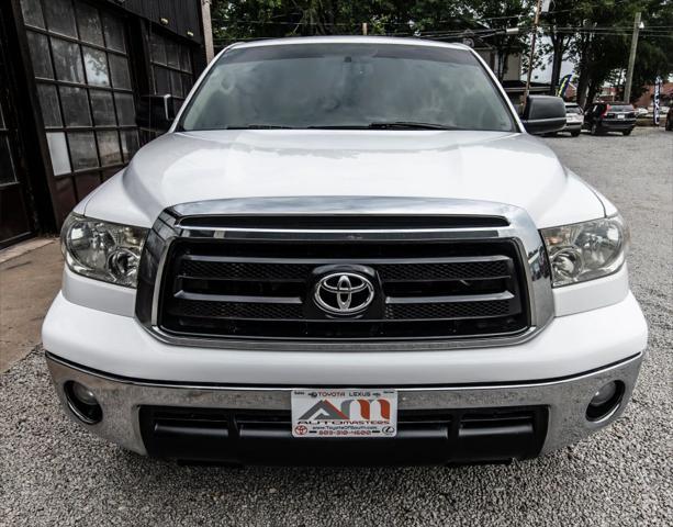 Photo of 2013 Super White Toyota Tundra