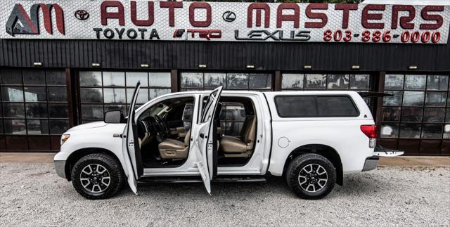 Photo of 2013 Super White Toyota Tundra