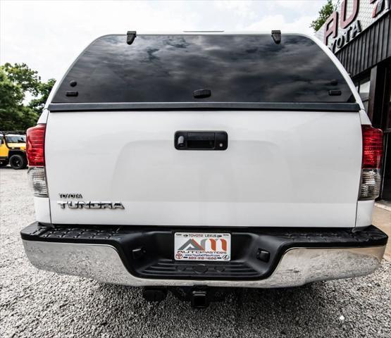 Photo of 2013 Super White Toyota Tundra