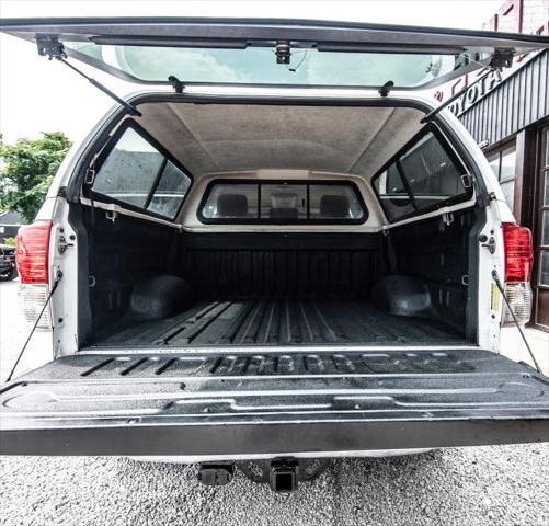 Photo of 2013 Super White Toyota Tundra