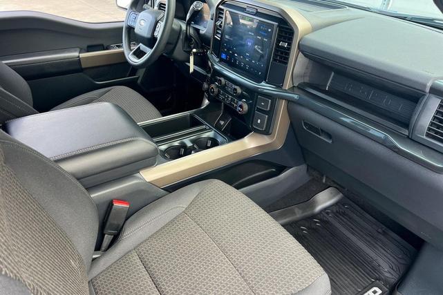 Photo of 2025 Iconic Silver Metallic Ford F-150