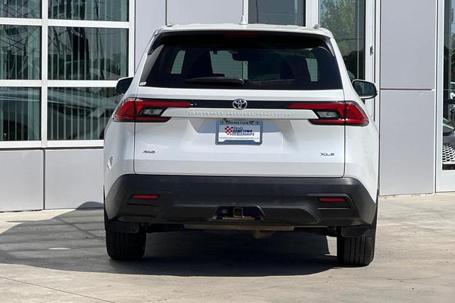 Photo of 2024 0089 Toyota Grand Highlander