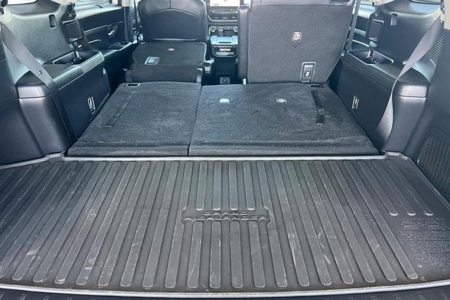 Photo of 2024 0089 Toyota Grand Highlander