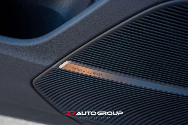 Photo of 2021 Dragon Orange Metallic Audi RS Q8