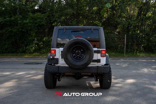 Photo of 2017 Bright White Jeep Wrangler