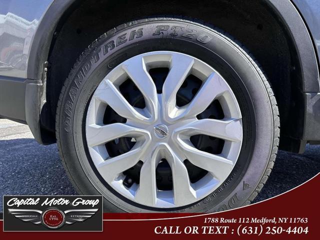 Photo of 2015 Gun Metallic Nissan Rogue