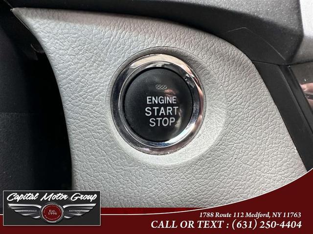 Photo of 2017 Gray Toyota Sienna