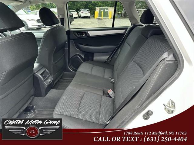 Photo of 2018 White Subaru Outback