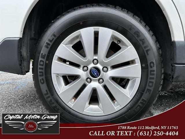 Photo of 2018 White Subaru Outback