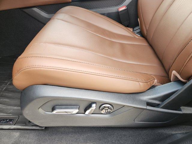 Photo of 2025 Majestic Black Pearl Acura MDX