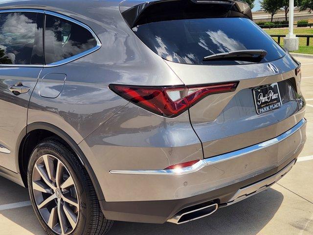 Photo of 2025 Platinum White Pearl Acura MDX
