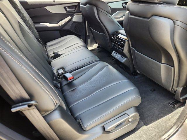 Photo of 2025 Platinum White Pearl Acura MDX