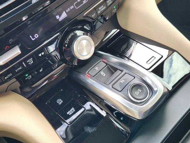 Photo of 2025 Canyon Acura MDX