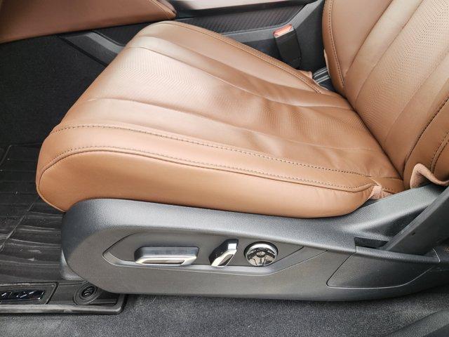 Photo of 2025 Majestic Black Pearl Acura MDX