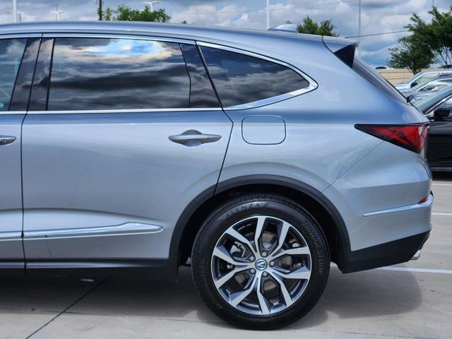 Photo of 2024 Lunar Silver Metallic Acura MDX