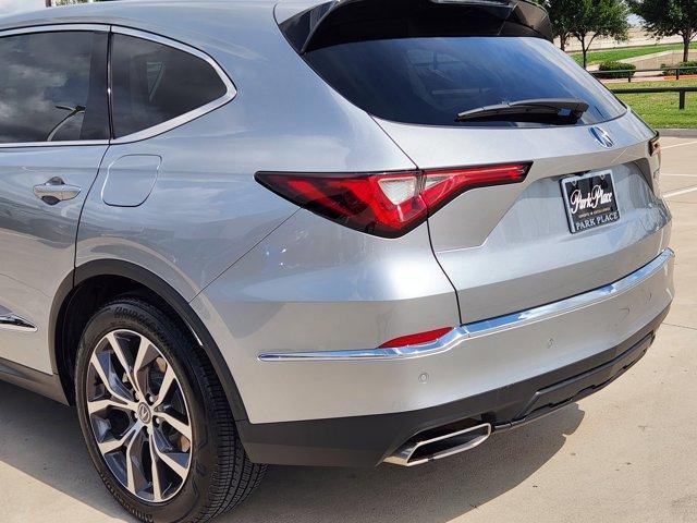Photo of 2024 Lunar Silver Metallic Acura MDX