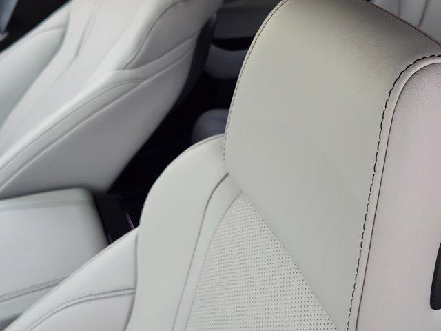 Photo of 2024 Lunar Silver Metallic Acura MDX