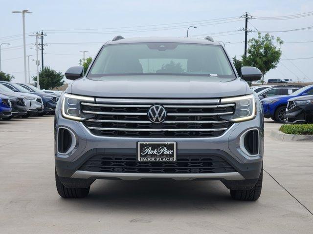 Photo of 2024 Platinum Gray Metallic Volkswagen Atlas