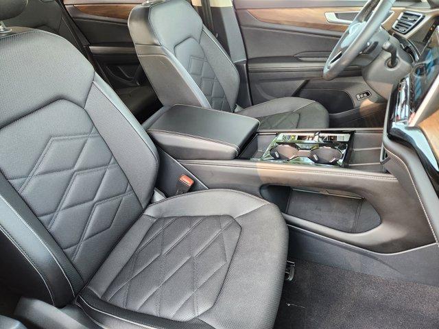 Photo of 2024 Platinum Gray Metallic Volkswagen Atlas