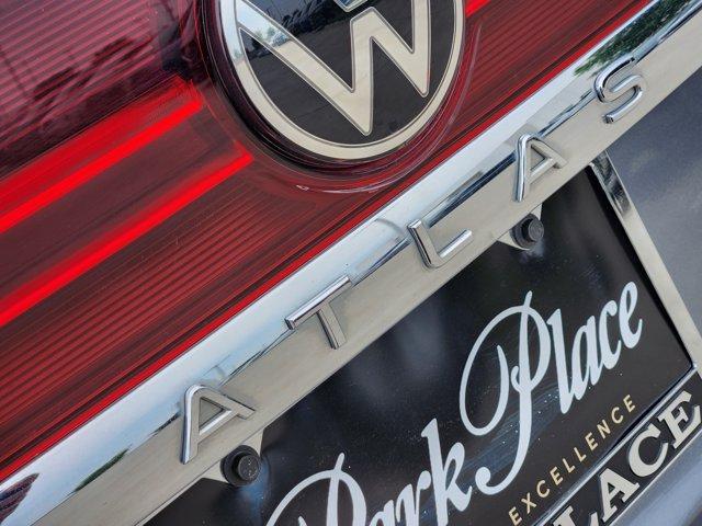 Photo of 2024 Platinum Gray Metallic Volkswagen Atlas