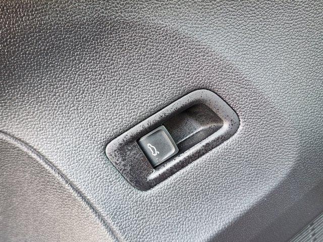 Photo of 2024 Platinum Gray Metallic Volkswagen Atlas