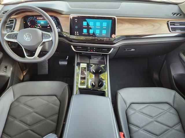 Photo of 2024 Platinum Gray Metallic Volkswagen Atlas