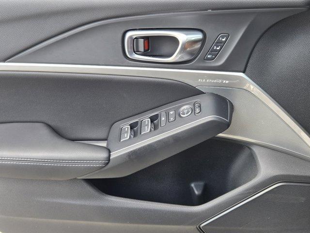 Photo of 2024 Platinum White Pearl Acura Integra