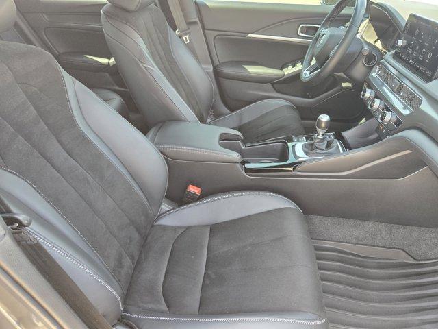 Photo of 2024 Platinum White Pearl Acura Integra
