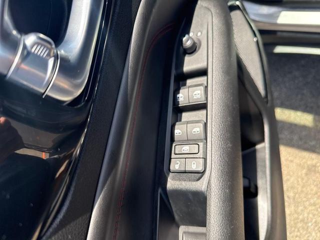 Photo of 2022 Billet Silver Metallic Clearcoat Jeep Compass